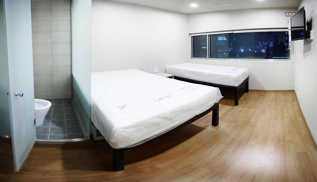 Seoul N Hostel Konukevi